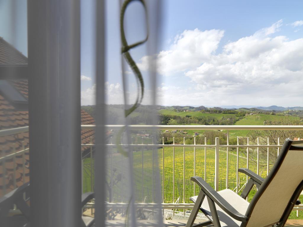 Weingut Skoff Original Hotell Gamlitz Eksteriør bilde